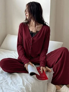 DAZY 女款蕾絲拼接細肩帶上衣與長褲休閒居家睡衣套裝，適合秋季日常穿著 - 酒紅色 - 查看 4