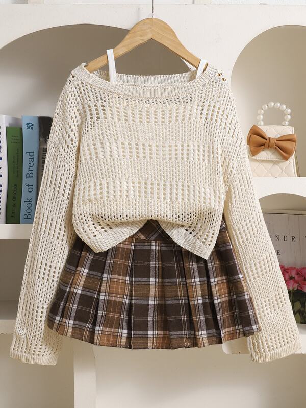 SHEIN Tween Girls Round Neck Hollow Knit Top + Brown Plaid Pleated Skirt, 2 Pieces Set, Autumn/Winter, Versatile Streetwear Outfit
