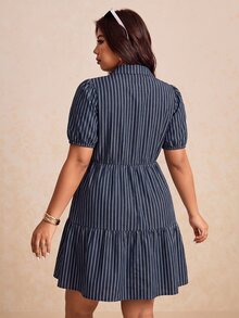 SHEIN Essnce 大尺碼女款條紋百褶休閒日常夏季洋裝 - 藏蓝色 - 查看 2