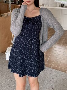 Dazy Plus Korean Style Small Ditsy Floral Short Dress & Solid Color Cardigan 2 Pieces Set, Early Autumn Vacation - Navy Blue - View 3