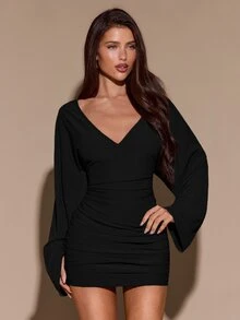 SHEIN BAE 秋冬女款純色性感深V領露背長袖修身抓皺針織迷你洋裝 - 黑色 - 查看 8