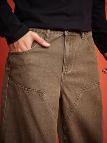 ROMWE MEN Street Life Celana Jeans Pria Kasual Model Lebar dengan Potongan Warna Blok dan Patchwork - Coffee Brown - View 2