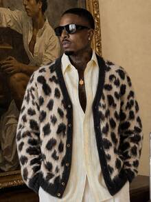 AKNOTIC Sweater Lengan Panjang Pria Motif Leopard Kasual Serbaguna untuk Pemakaian Sehari-hari - Aprikot - View 1