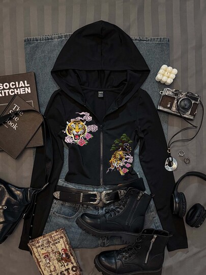 Attitoon New Fall/Winter Women's Black Zippered Hooded Cropped Sweatshirt/Y2K/Streetwear/Back To School/Going Out/Mandarin "Fierce Woman" & Leopard Pattern