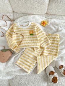 SHEIN Playful Pals 2件組女嬰休閒百搭時尚長袖上衣與長褲套裝，適合春秋冬季日常穿著 - 黃色 - 查看 3