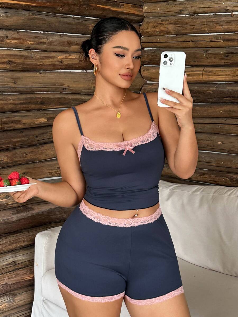 Dazy Plus Conjunto de Pijama Sexy com Camisete Curta e Shorts com Renda Contrastante Elástica Ajustada para Primavera, Verão e Outono - Azul Marinho - Visão 1