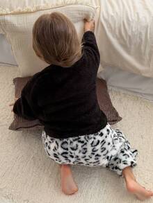 DAZY Setelan 2 Potong Kasual Motif Leopard Lengan Panjang Tebal Leher Bulat untuk Anak Perempuan, Pakaian Santai Musim Gugur/Dingin dengan Kombinasi Warna - Hitam - View 2