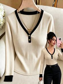 Franclia Kaos Lengan Panjang Wanita dengan Trim Kontras, Kerah V, dan Kancing, Cocok untuk Perjalanan, Pakaian Sehari-hari, di Rumah, dan Acara Kencan. - Aprikot - View 1