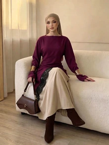 Celisse Atasan Wanita Lengan Panjang Model Longgar dengan Hem Asimetris dan Hiasan Renda, Model Baru untuk Awal Musim Gugur - Burgundy - View 3