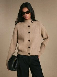 Poéselle Cardigan Rajut Bergaris Lembut Warna Cokelat Muda untuk Wanita, Kerah Tegak Nyaman, Kancing Depan Asimetris, Jaket Sweater Musim Gugur Lengan Panjang dengan Bahu Longgar, Cocok untuk Mendaki Sehari-hari - Khaki - View 7