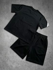 Manfinity EMRG Herrset med färgblockig patchwork T-shirt och shorts - Multifärgad - Visa 2
