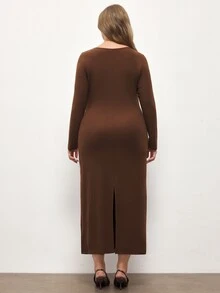 Maija Gaun Kasual Lengan Panjang Kerah Asimetris Warna Polos untuk Wanita Ukuran Plus - Coklat - View 5