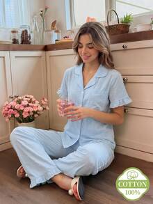 Snug Reverie Set Piyama Santai Wanita Nyaman dengan Motif Bunga Jacquard Biru Muda yang Romantis dan Segar, Lengan Pendek, dan Celana Panjang dengan Hiasan Rumbai. - Biru - View 3