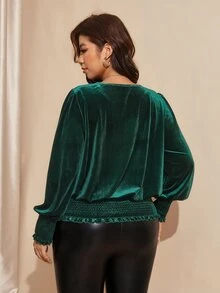 Comfylo 大尺碼女款純色圓領長袖抽褶下擺時尚襯衫 - 墨綠色 - 查看 2