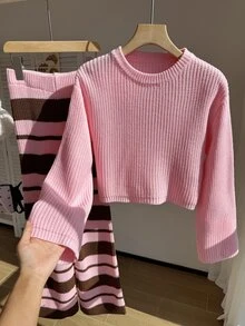 SHEIN 青少年女孩冬季針織兩件套，時尚休閒粉色圓領長袖毛衣與粉色棕色條紋針織長褲套裝，打造全新時尚。柔軟親膚，舒適自在，兩件式設計，更易搭配，適合外出、居家休閒、派對、節日慶祝等多種場合 - 粉色 - 查看 3