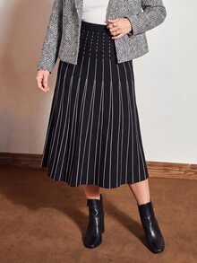 MOTF PREMIUM WOMEN'S PLUS SIZE STRIPED BLACK & WHITE CONTRAST COLOR STITCHING TRIM SLIMMING KNIT SKIRT - Black and White - View 8