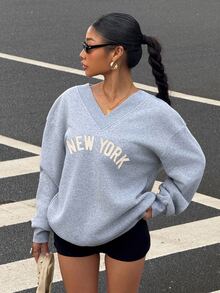 SHEIN EZwear 女款V領寬鬆大尺寸休閒衛衣，紐約圖案，休閒街頭時尚百搭，返校穿搭，夜店派對 - 灰色 - 查看 8