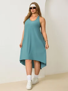 Easithlete Set Gaun dan Celana Pendek Olahraga Kasual Warna Polos Ukuran Plus Wanita - Hijau - View 5