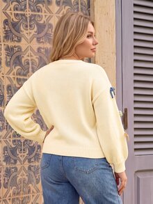 Vivid Eden Sweater Pullover Wanita Ukuran Besar Lengan Panjang Kerah Bulat dengan Hiasan Pita untuk Musim Dingin - Krem - View 2