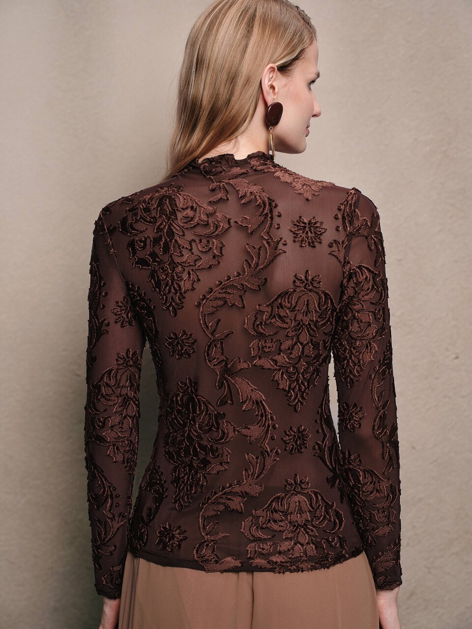 Modern Vintage Style Long Sleeve Cinched Waist Unique Collar Design Commuter Outfit Women's Top