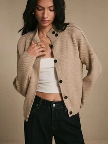 Poéselle Cardigan Rajut Bergaris Lembut Warna Cokelat Muda untuk Wanita, Kerah Tegak Nyaman, Kancing Depan Asimetris, Jaket Sweater Musim Gugur Lengan Panjang dengan Bahu Longgar, Cocok untuk Mendaki Sehari-hari - Khaki - View 5