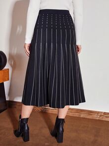 MOTF PREMIUM WOMEN'S PLUS SIZE STRIPED BLACK & WHITE CONTRAST COLOR STITCHING TRIM SLIMMING KNIT SKIRT - Black and White - View 4