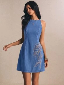 Poéselle 女款花卉刺繡圓領休閒無袖牛仔洋裝，適合女性教師穿搭 - 淺色水洗藍 - 查看 4