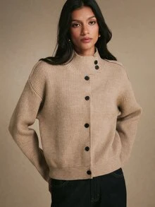 Poéselle Cardigan Rajut Bergaris Lembut Warna Cokelat Muda untuk Wanita, Kerah Tegak Nyaman, Kancing Depan Asimetris, Jaket Sweater Musim Gugur Lengan Panjang dengan Bahu Longgar, Cocok untuk Mendaki Sehari-hari - Khaki - View 2