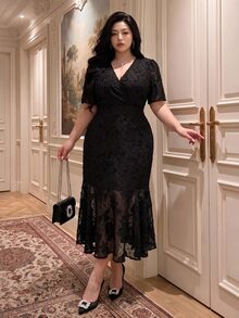 Vibekara Elegant Commuter V-Neck Textured Fabric Cut-Out Fish Tail Hem Short Sleeve Plus Size Women's Dress - Black - View 5