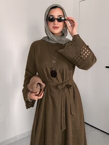 Solavon Gaun Arab Elegan Wanita Warna Polos Leher Bulat Berlubang - Coklat - View 4