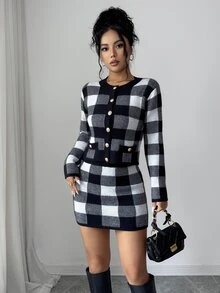 Elenzga Bộ áo len cài nút kẻ caro vintage và chân váy mini dệt kim - Đen và trắng - Xem 6
