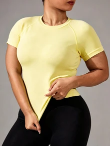 Easithlete Kaos Kasual Olahraga Wanita Ukuran Besar Warna Polos - Butter Yellow - View 4