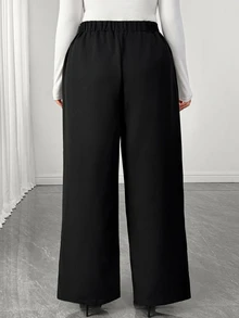 SHEIN Elenzya Celana Panjang Lurus Elegan Ukuran Plus dengan Kantong, Hiasan Rantai Pinggang, dan Karet Elastis yang Dapat Diatur - Hitam - View 2