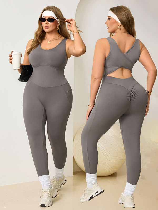 Easithlete Women's Plus Size Solid Color Back Cutout Sleeveless Athletic Jumpsuit