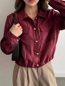 DAZY 春季休閒女款白色襯衫，翻領大口袋設計，適合秋季穿著 - 酒紅色 - 查看 4