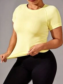 Easithlete Kaos Kasual Olahraga Wanita Ukuran Besar Warna Polos - Butter Yellow - View 3