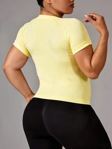 Easithlete Kaos Kasual Olahraga Wanita Ukuran Besar Warna Polos - Butter Yellow - View 2