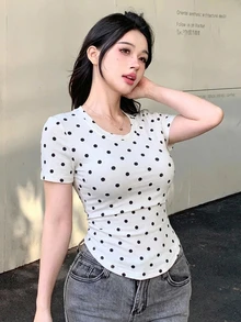 DAZY 女款黑色波點白色短袖T恤，休閒街頭風戶外上衣，適合春夏音樂節、婚禮、運動 - 白色 - 查看 2