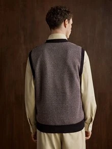 Manfinity CityGents 男士春秋格紋針織背心 - 咖啡棕 - 查看 2