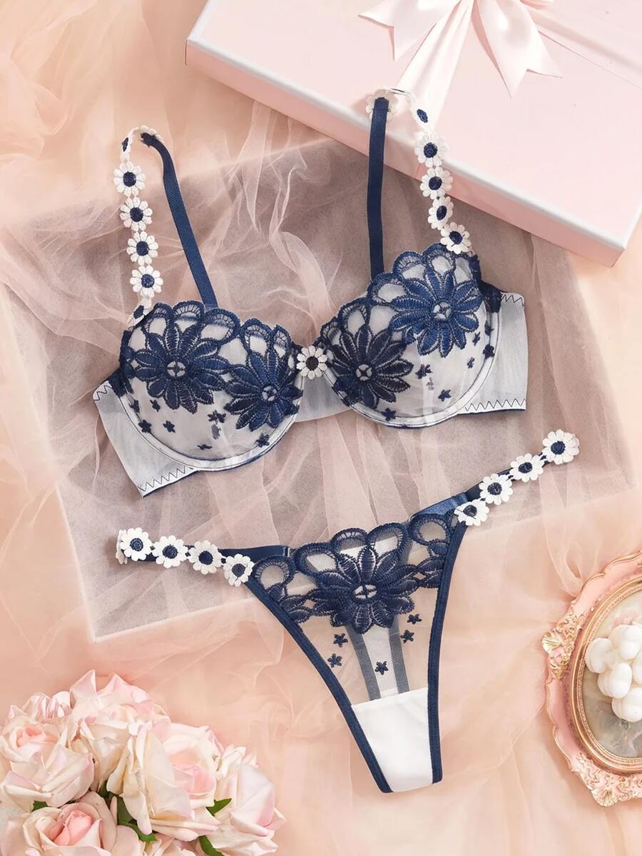 SHEIN Water-Soluble, Embroidered Lace Women's Lingerie Set 2pcs - Navy Blue - View 1