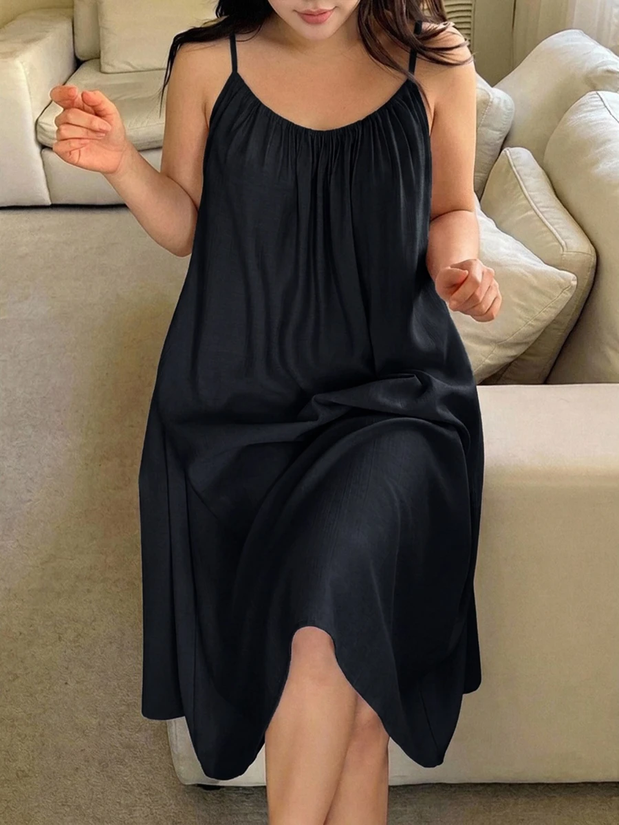 Dazy Plus 夏季極簡主義抓褶細肩帶中長版優雅休閒睡裙居家服洋裝 - 藏蓝色 - 查看 1