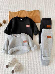 SHEIN Playful Pals 2件組男嬰幼兒運動衫運動長褲套裝，可愛學院風，黑灰色皮革貼布，羅紋袖口，長袖圓領，加厚戶外秋季連身衣 - 彩色 - 查看 3