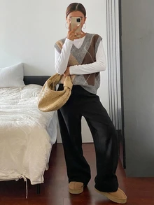 DAZY 格紋寬鬆長袖圓領女款毛衣 - 卡其色 - 查看 3