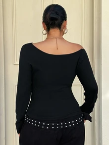 Dazy Plus Solid Color Cropped Fitted Side Slit Off-Shoulder Black Sexy Long Sleeve T-Shirt - Black - View 2