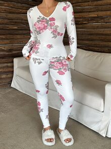 Dazy Plus Autumn/Winter Brushed Knit Floral All-Over Print Slim Fit Pajama Set - White - View 7