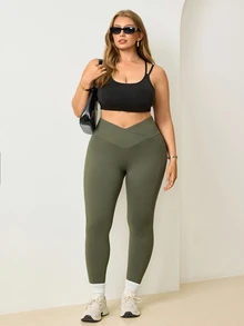 Easithlete Women's Plus Size Solid Color Asymmetric Waistband Sports Leggings With Pockets - Army Green - View 5