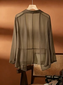 SHEIN Clasi 大尺碼女款休閒雪紡透氣開襟衫 - 卡其色 - 查看 2