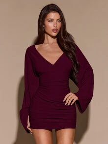 SHEIN BAE 秋冬女款純色性感深V領露背長袖修身抓皺針織迷你洋裝 - 酒紅色 - 查看 8
