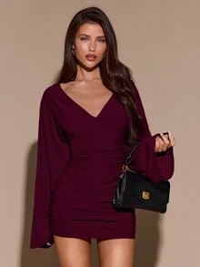 SHEIN BAE 秋冬女款純色性感深V領露背長袖修身抓皺針織迷你洋裝 - 酒紅色 - 查看 4