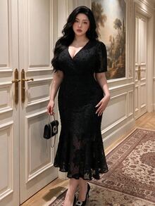 Vibekara Elegant Commuter V-Neck Textured Fabric Cut-Out Fish Tail Hem Short Sleeve Plus Size Women's Dress - Black - View 2